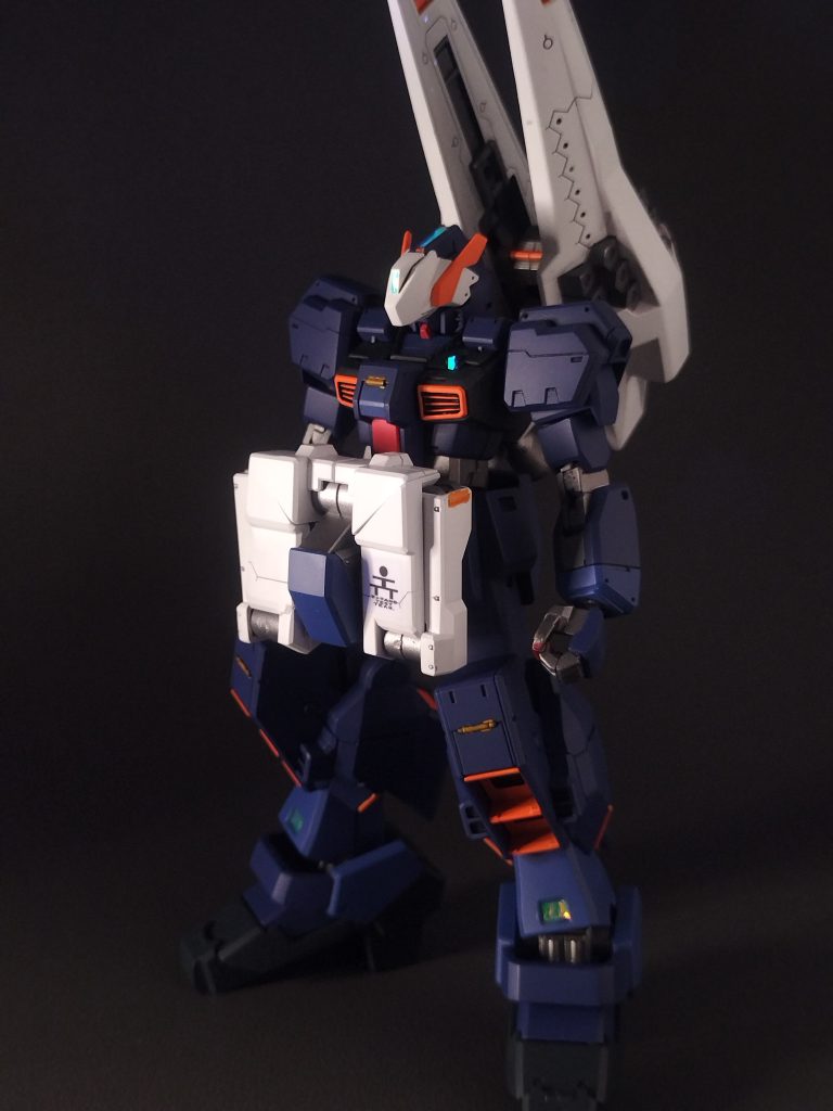 久々にスジ彫り等のディティールアップをしました