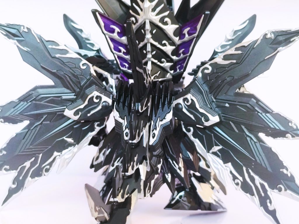 近くで見るとシルバーのラインがへろへろだが気にしないこまけぇこたぁいいんだよ