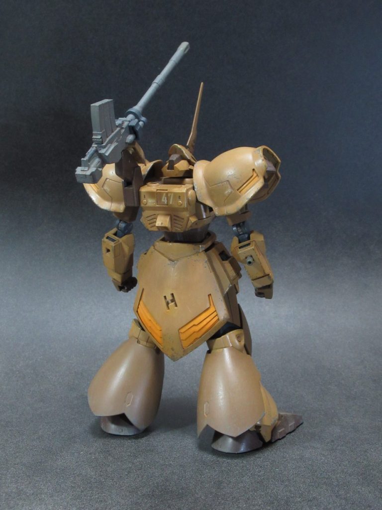 背負ってる大砲があまりにデカかったのでなにかからパクッてきました。