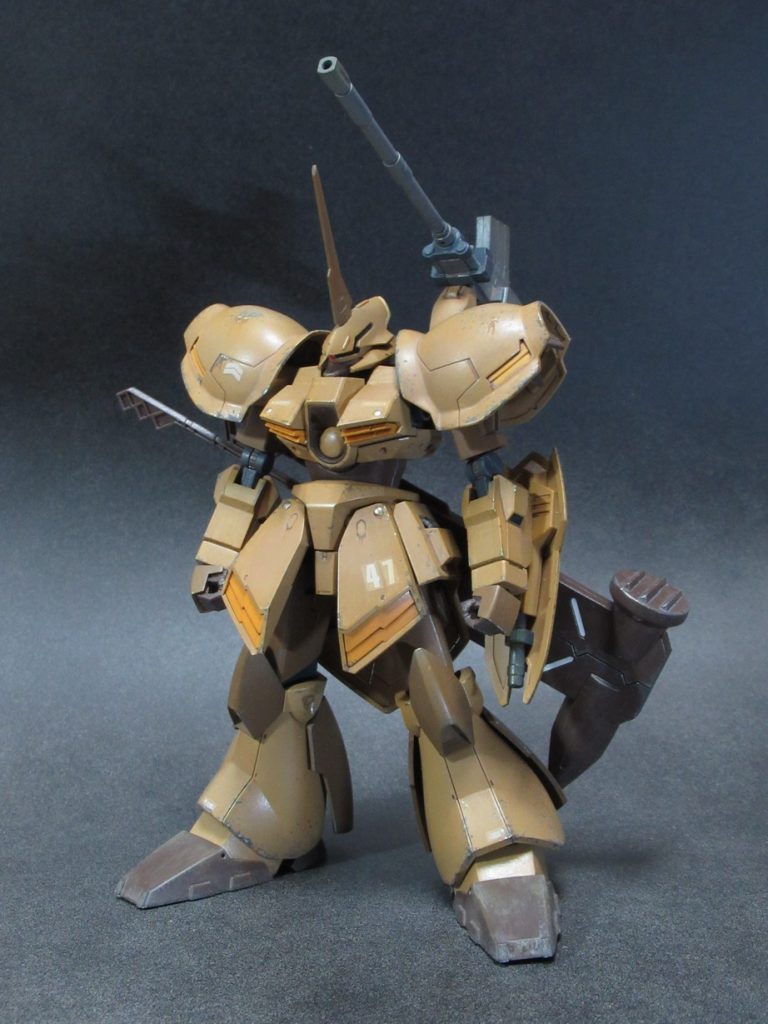 腰のハンマーのようなのもあまりリアルではないですがまあ、かっこいいので。