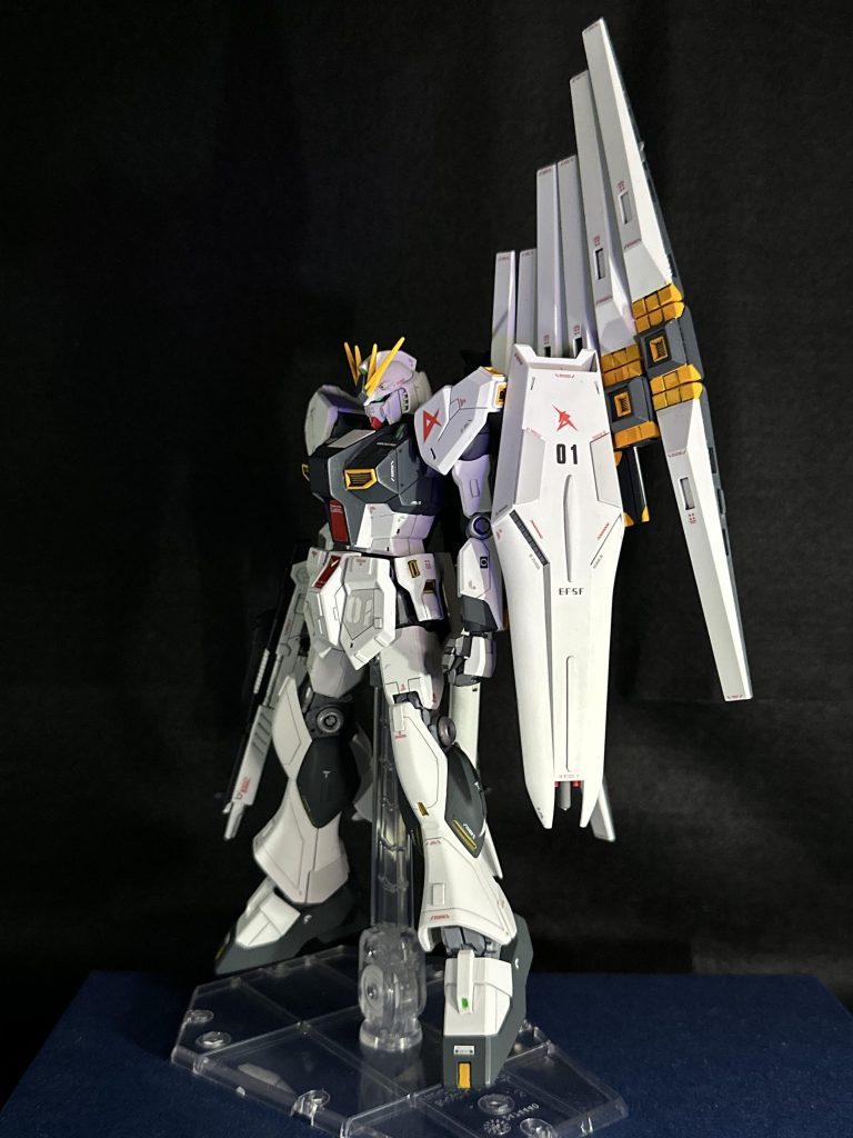 通常のνガンダムにも換装可能です。