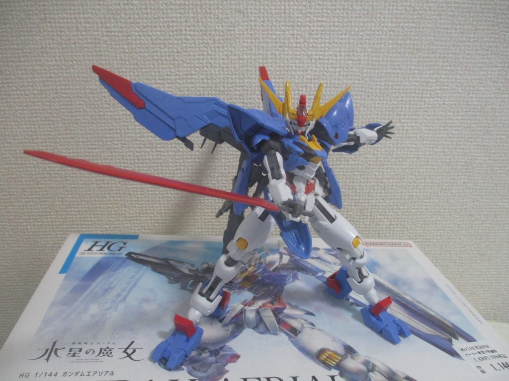 もちろん鞘を外して、長剣にもなります。なお、刀身は赤色で塗装してます。