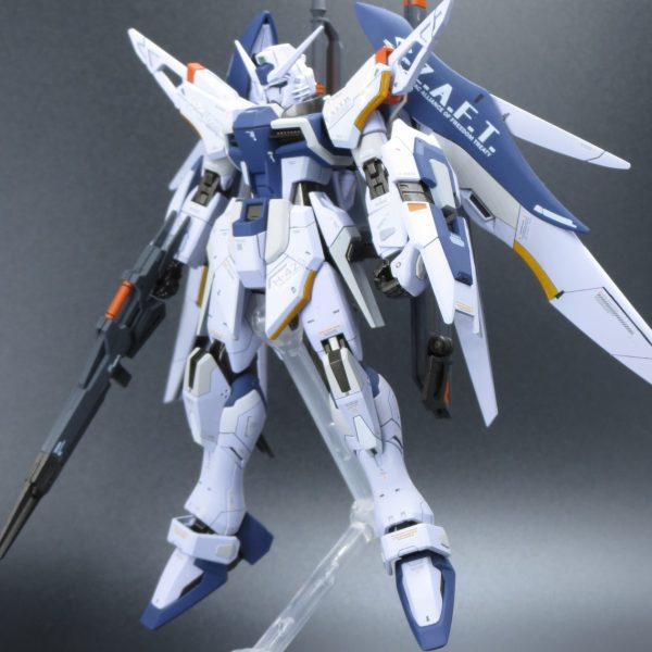 デスティニーガンダム