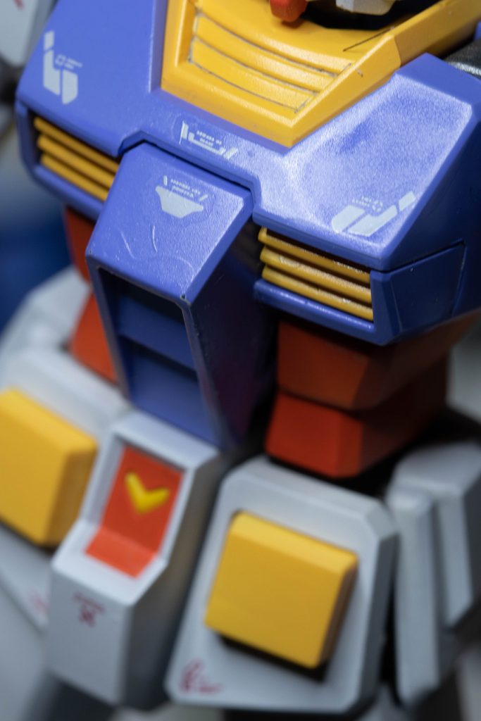 胸部アップ垂れというか塗装が溜まるというか…本当はペーパーで処理したりするといいんでしょうがとりあえず失敗の記録ということで…