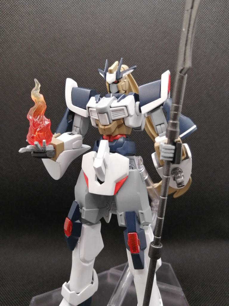 炎エフェクトはガチャで良さげなのがあったので呪術の炎をイメージで選びました。左の袖にはワイヤーフックを仕込んでいます。某狼イメージです。