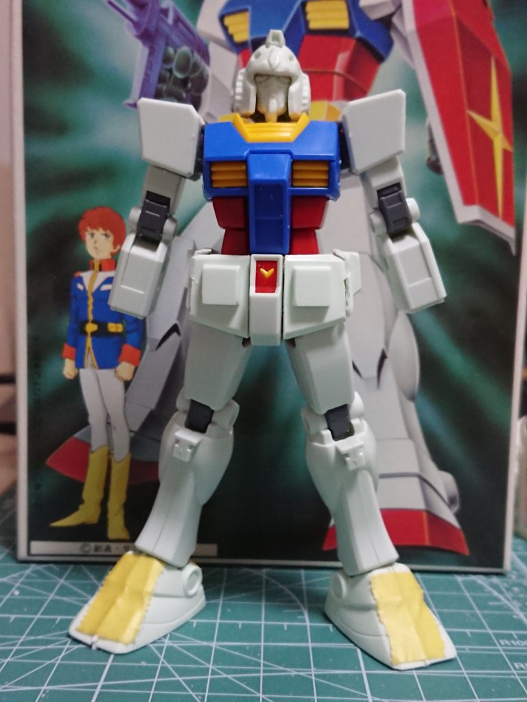 最初は旧キットから部分的にパーツ移植を行って済ませようとしましたが…。