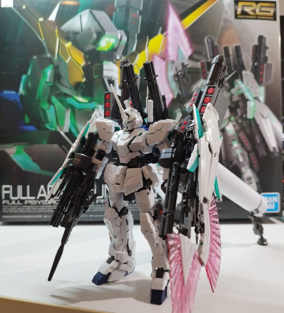 素組み状態のユニコーンはプレーンですね