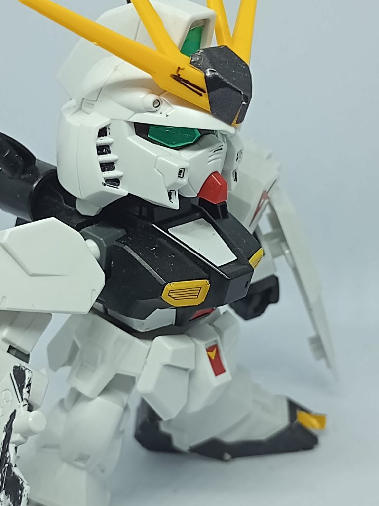 部分塗装だけしてるらしいです。もとから結構色分けがされてました。