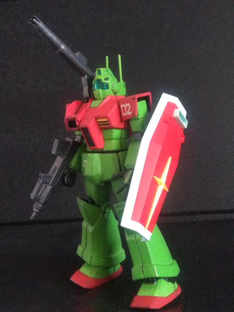 砲撃戦専門の『エンリケ・ゴンザレス曹長』の専用機として作ってみました。