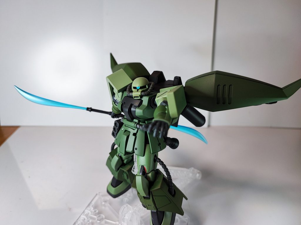 格闘兵装はビームナギナタ改ビームナギナタとビームランサーの間の子です。