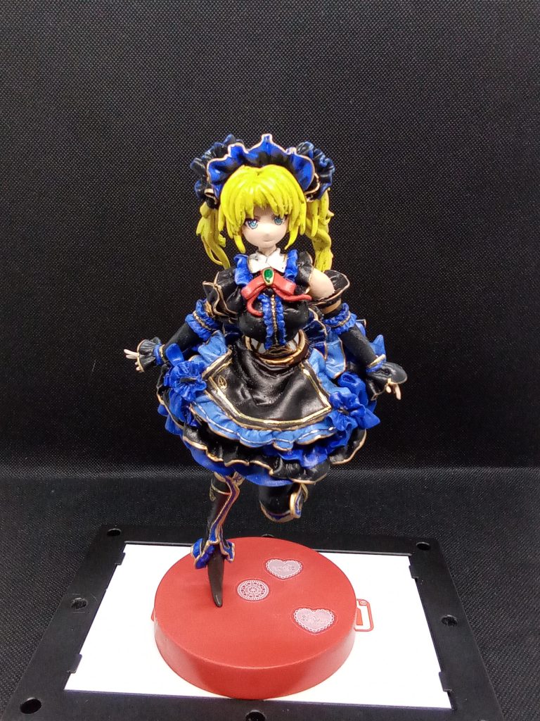 9巻表紙のドレス姿を参考にイングリッドゼロを立体化してみました。ドレスは作れない部分をアレンジ・装飾もアレンジしてあります。