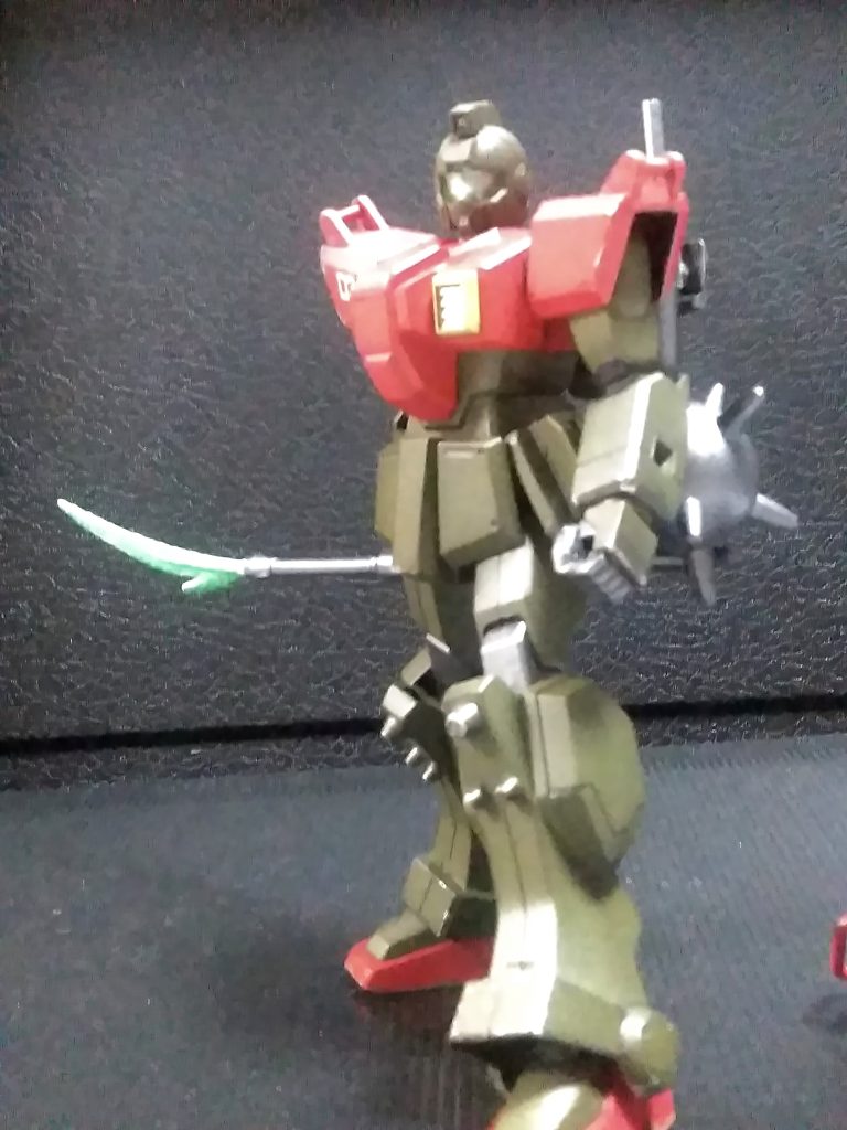 連邦軍では珍しい、ビーム薙刀