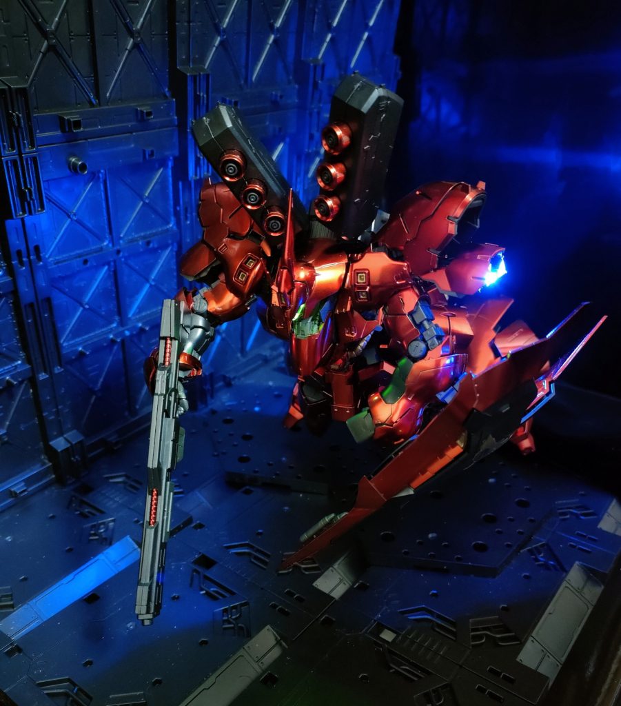 モノアイ点灯フロントショット💡