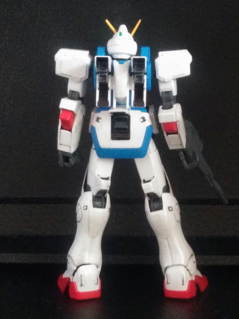 出てくる人は直ぐ〇んじゃうし、MSは個性的だし、試作機多いし、ローターがビームだし、主役機なのに扱いヒドイし、(WG、DGよりヒドイ。 あっ！だから好きなのか？初めて気付いた。😲)タイヤだし、バイクだし、台詞回しは『なに言ってんだ？？🤔』だし、突っ込み処しかない作品でした。