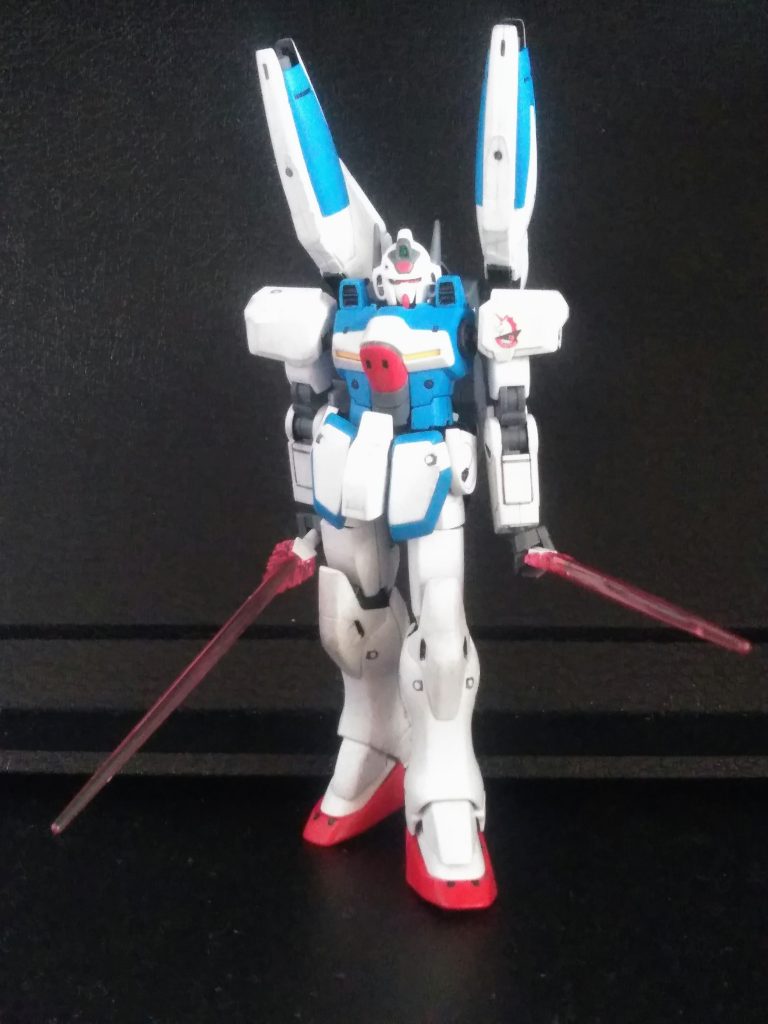 ナンやカンや言っても完走したんだし、プラモも買ったのだから、やっぱり心の底では好きだったのでしょね。(なんか他人事)　キットにはヘキサの頭が付属してるんです。