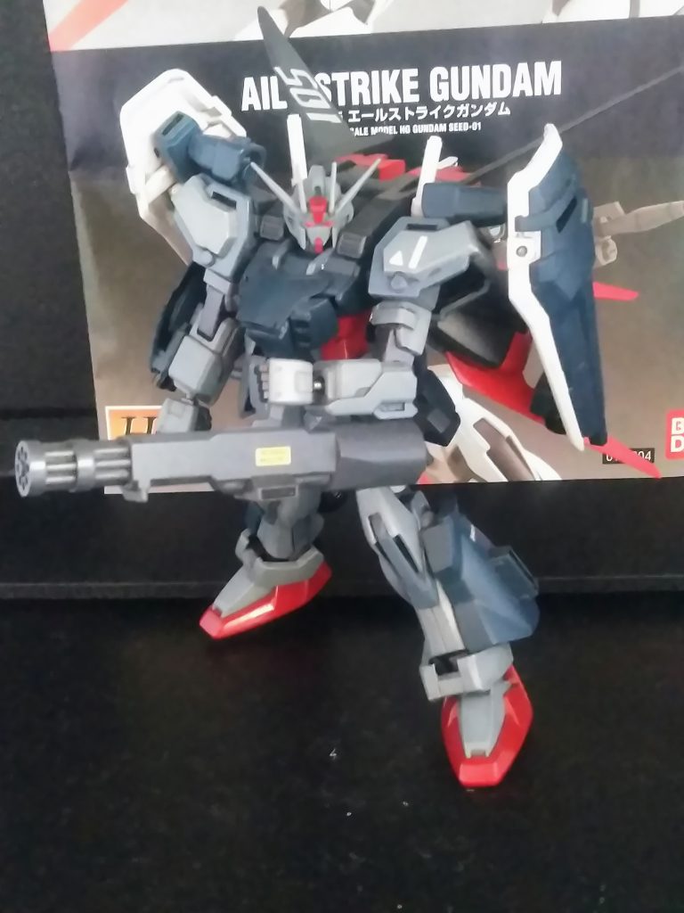 メイン武装は『大型突撃槍』と『大型ガトリング』で。ビームライフル、サーベルと、いつものヤツも携帯済み。(冷静に考えるとSeed世界だと直ぐエネルギー切れなのでは？)