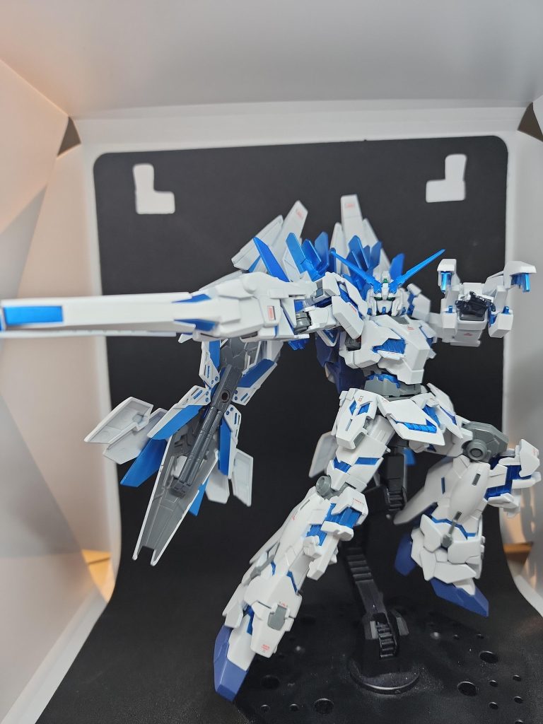 後はパーツをバラしてエアブラシと筆で塗装してデカール貼って完成です!ここまで見ていただき本当にありがとうございます!