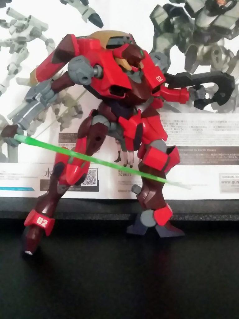 更に後、食材買いにスーパーマーケットへ立ち寄ると、オモチャ売り場にこの子が一番目立つ所におりました。運命を感じた自分は直ぐ様レジへ！