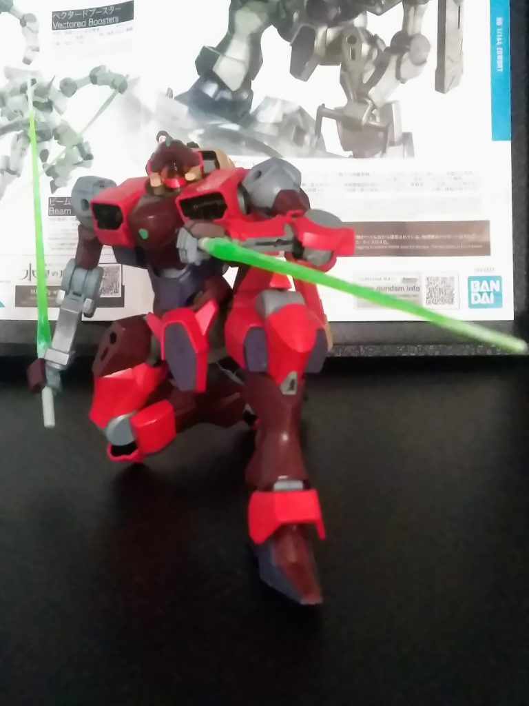 組み立て前、モチベアップを図って皆様の『ザウォート』を拝見していると、やはりACやLFOと感じられているご様子。自分は『アームスレイブだな！』(アニメの中で1,2を争うくらいフルメタル・パニックが好き❤️)