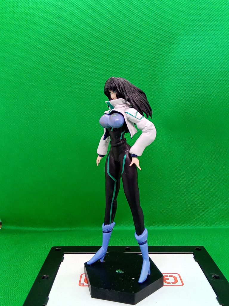 本体はアルミ線を骨格にしてスカルピーで造形髪の毛や上着・ブーツはエポパテで造形しています