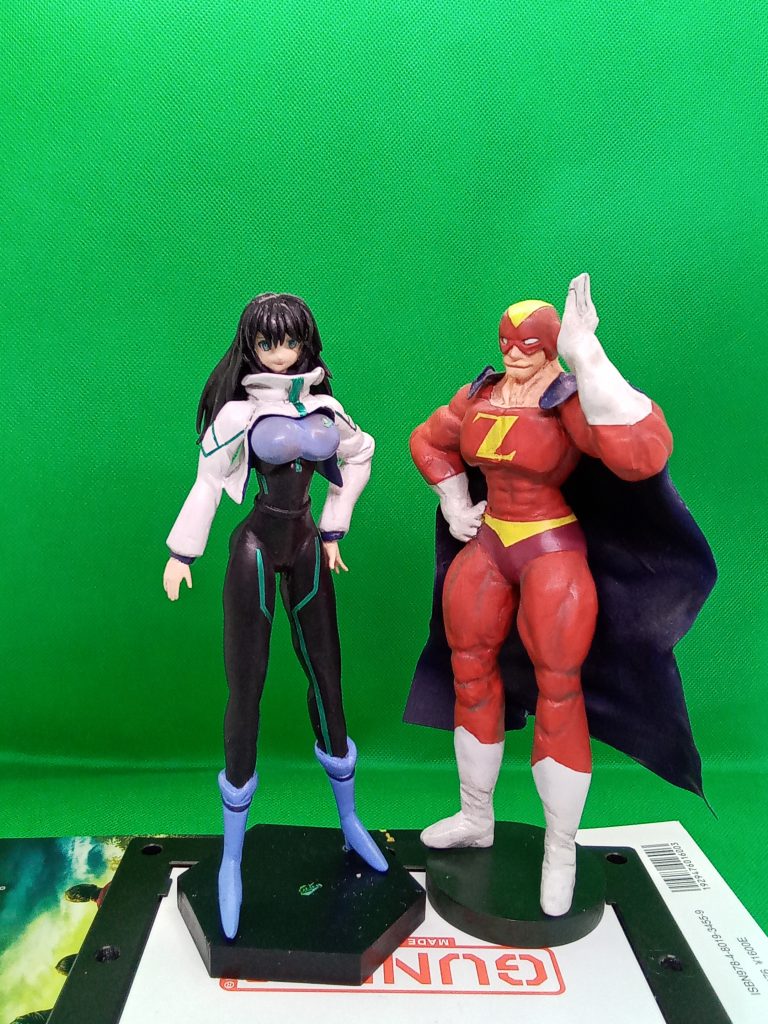 キャプテンジオンと徐々に大型化しているため サイズがほぼ同等にw