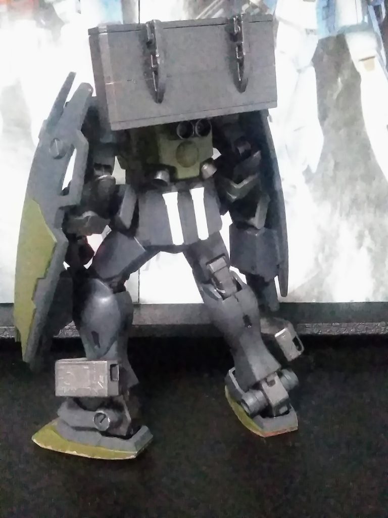 背部十一連ミサイルランチャー