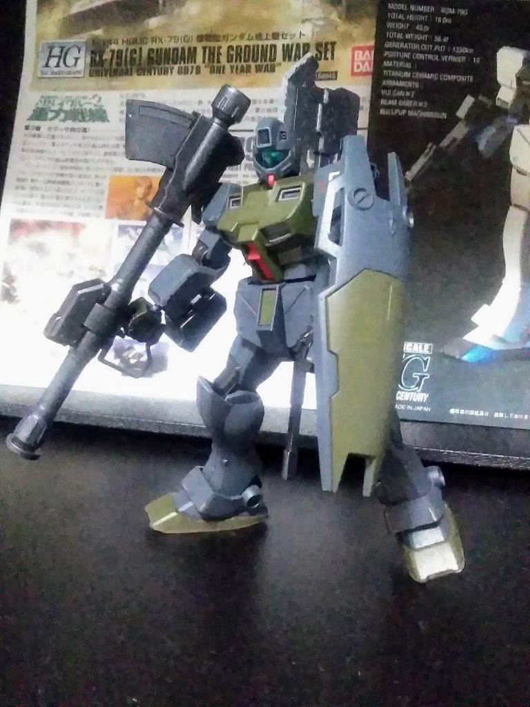 『オヤジノゲンコツ小隊』所属『シュラン・サケガスキー少尉』アル中。