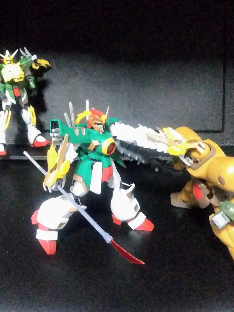 『フェイロンフラッグ』『ドラゴンクロー』(腕の延長部分は武器セット)デスアーミーさんにも競演ねがいました。