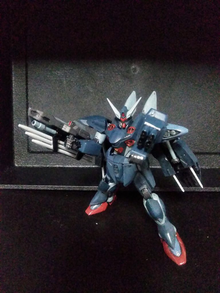 この子は隠密作戦が苦手に成ってしまったかも。左腕４連ガンランチャー