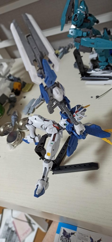 ガンビットライフル重すぎて真上にしないと支えられない…