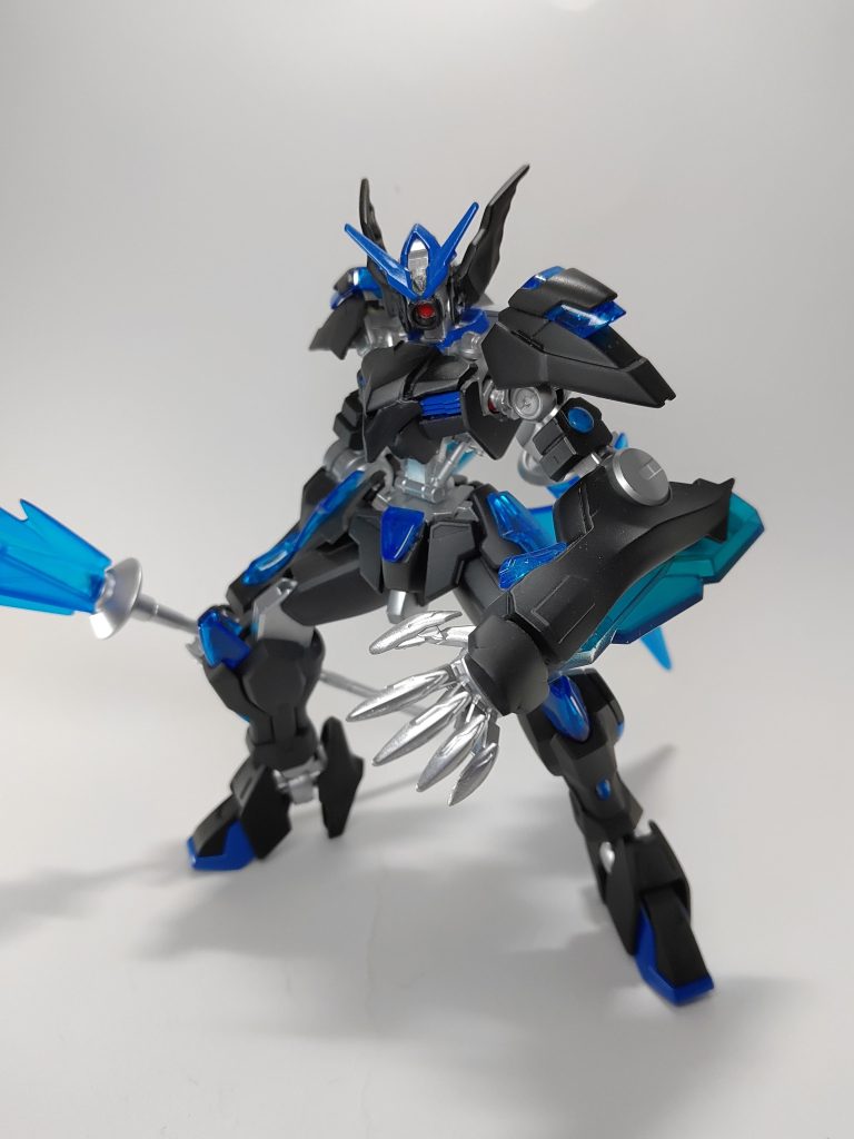 突如現れては周囲を破壊し尽くすまで止まらないその存在に人々は恐怖した。