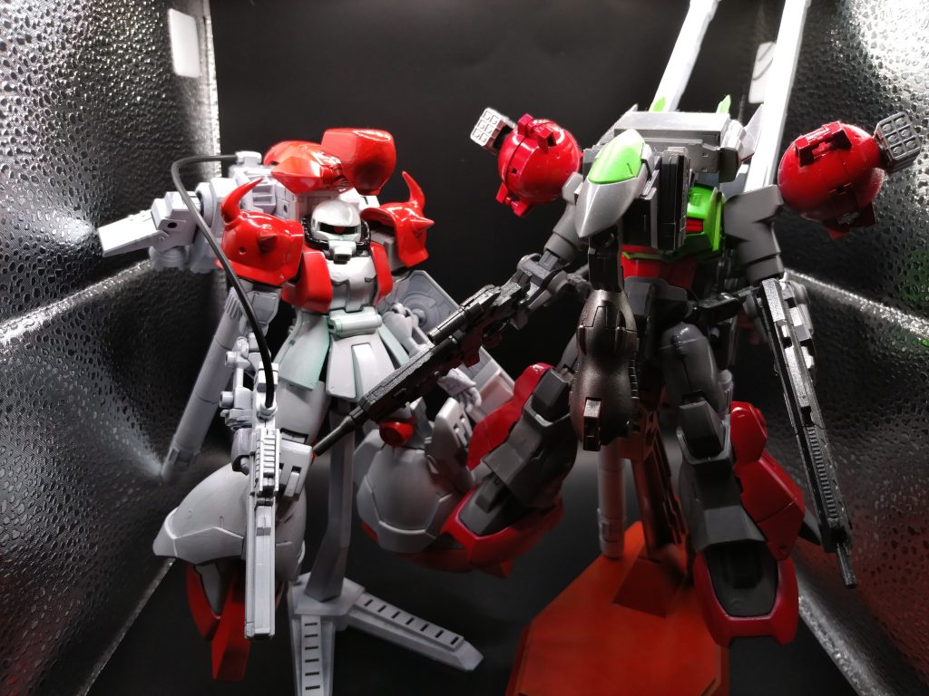 ザク仲間とラブラブツーショット。