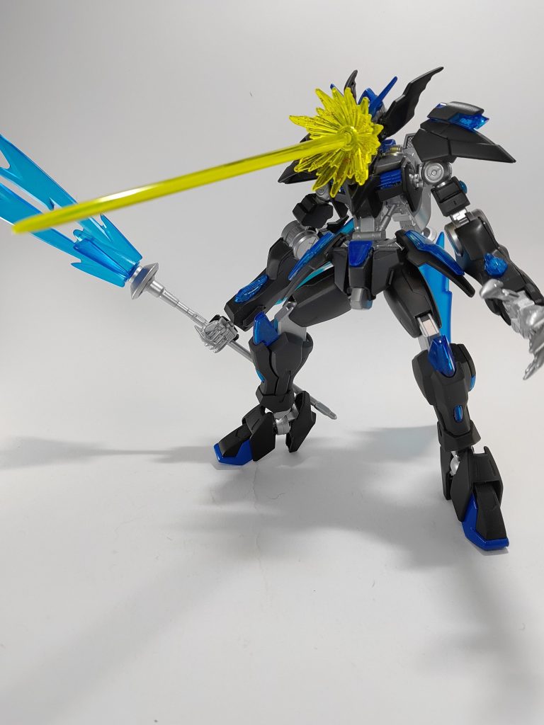 ディザストロプラズマメインカメラから放たれるプラズマレーザー目にも止まらぬ速さで放たれるその光を躱す術は無いビームエフェクトを使用アイカメラ部に直接エフェクトを挿して取り付けられます、ブルーカラーを使いたかったのですが持ってないのでイエロー使いました