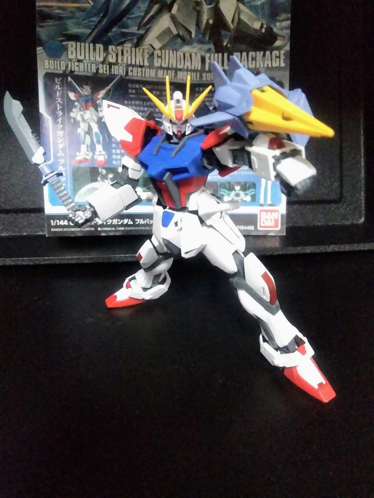 『敵に向かって飛んでくヤツ』『ビームじゃないブーメラン』本家の名前忘れた😭