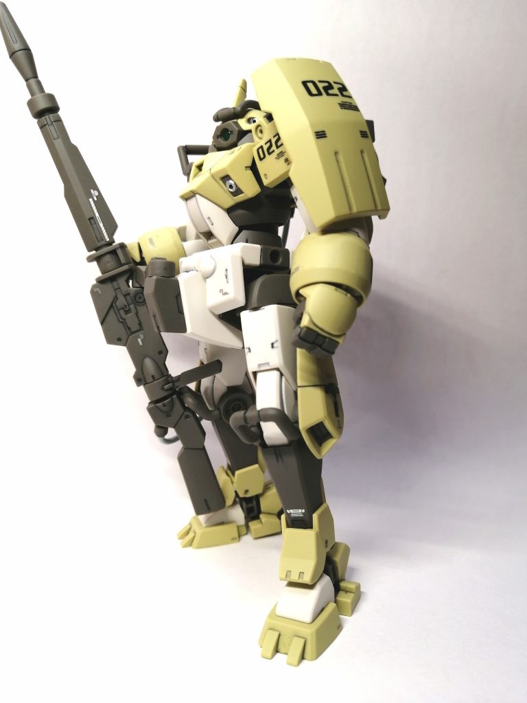 チュチュ専用機だけに、機体番号を「022」にしてみました。