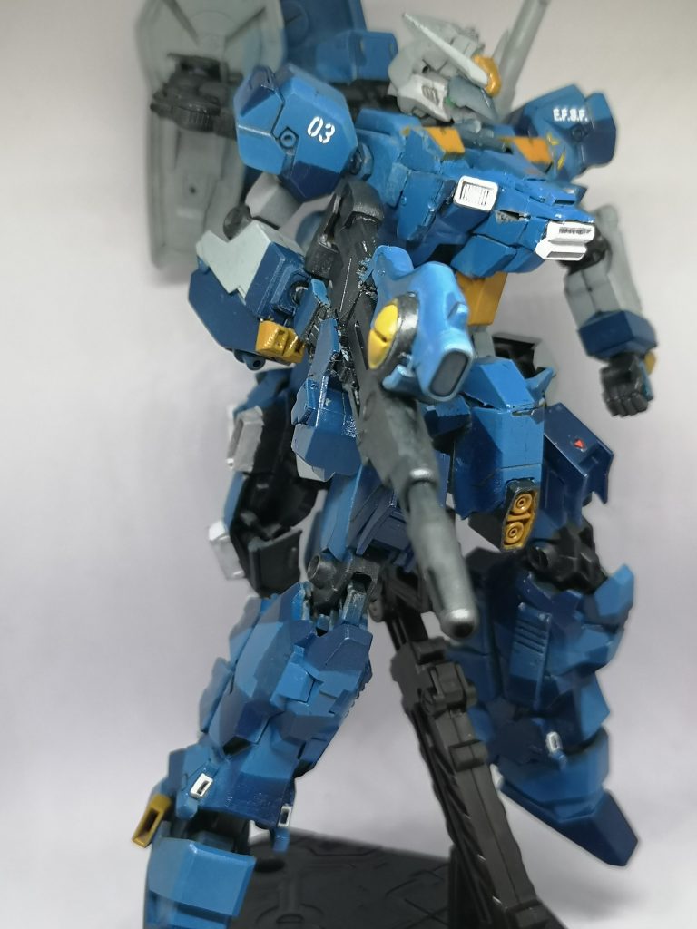 ジェスタとMK-Vの中間な見た目になりました。カラーリングはデュエルっぽいですが基本カラーは連邦系です。