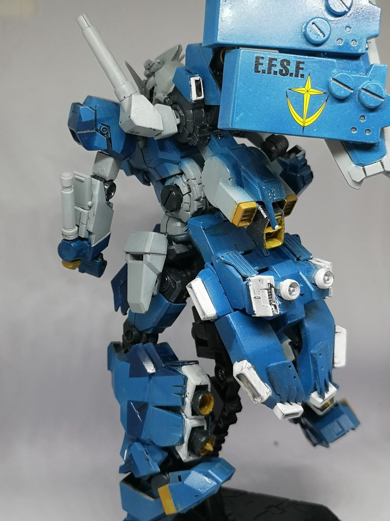 UC:Eのエンゲージゼロのように尻尾は長めです。シールドはジェスタやグスタフカールを意識してます。盾その物は連邦系に追加装甲を施してます。