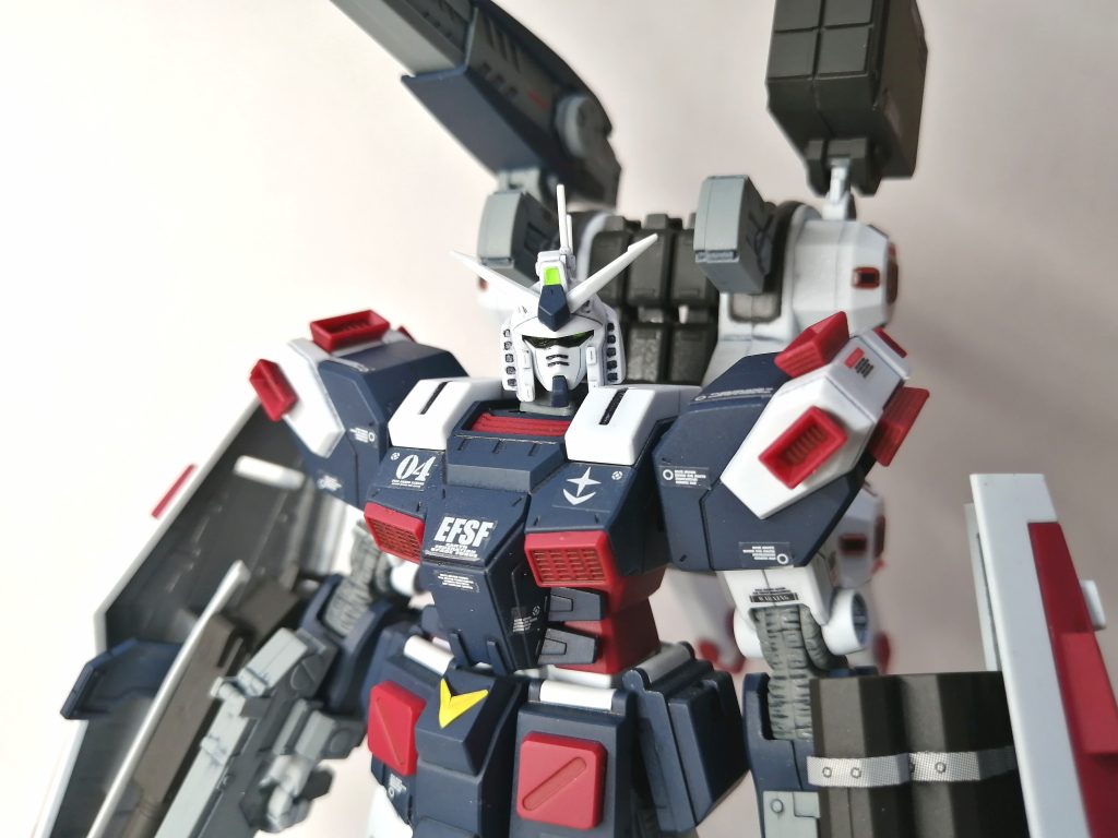 スミ入れ・部分塗装・マーキングシール貼り付け・つや消しトップコートで仕上げました。デカールが手に入らなかったので、今回は付属のマーキングシールを貼り付けました。