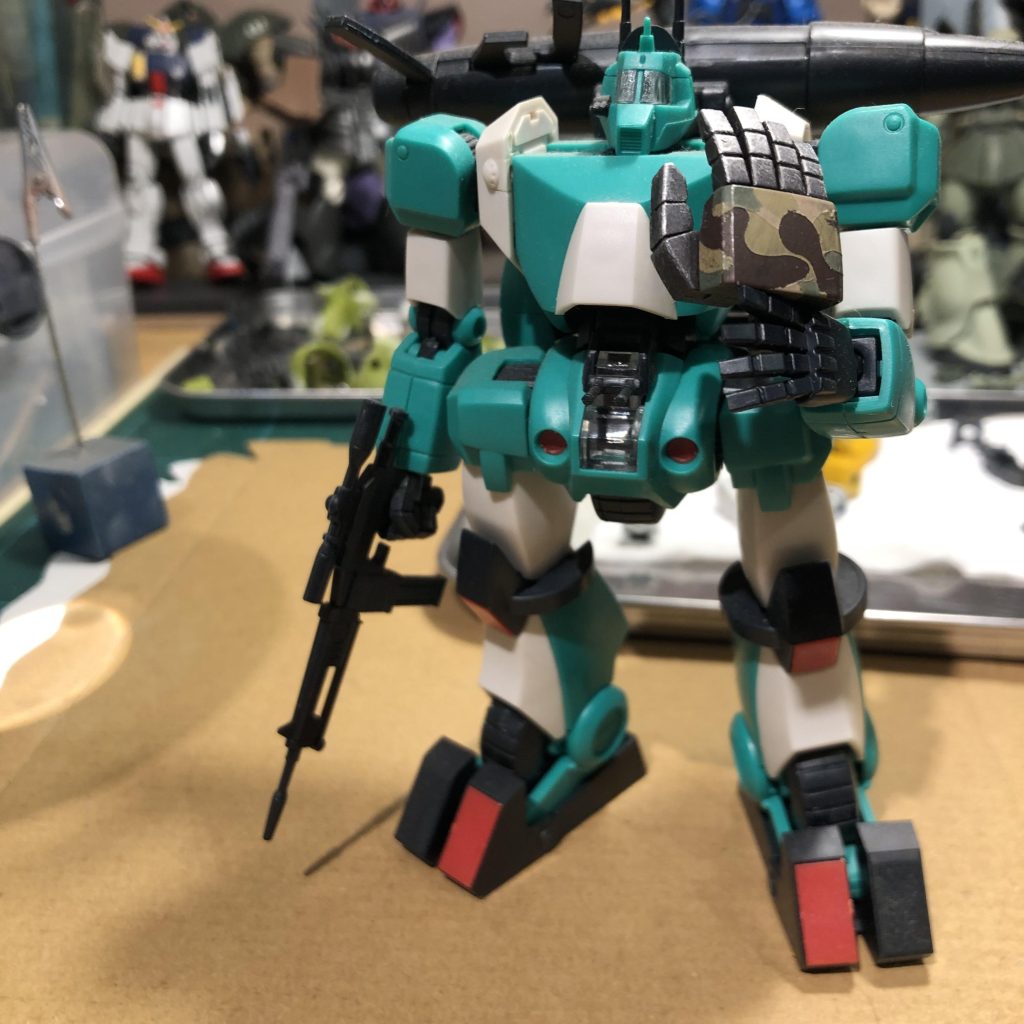 ジュアッグさんの右手を隠し持っていたのはこの人です。そう言ういたずらすると、ハヤト館長の戦争博物館に入れちゃいますよ?