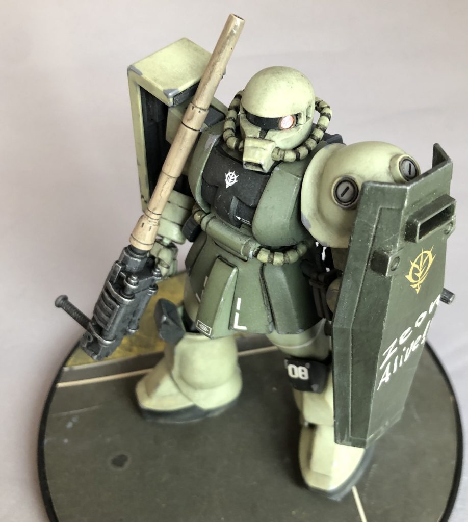 モノアイレールもツヤ有クリアをかけて潤んだ感じに。