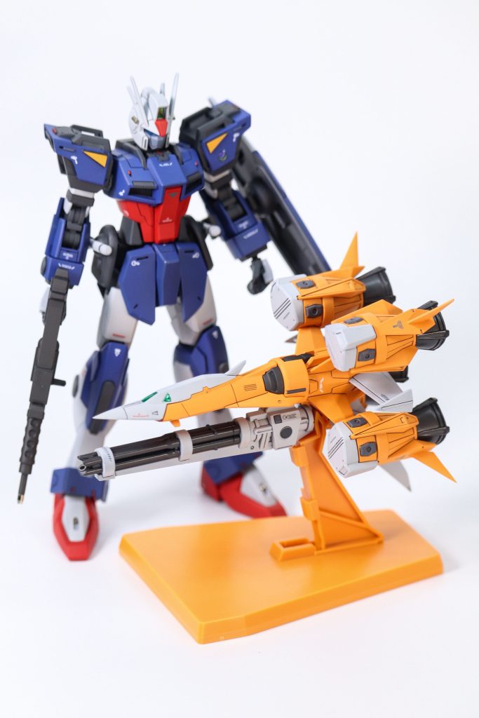 ガンバレルはフィンの延長工作と合わせ目消し、ラインの彫り直しくらいです