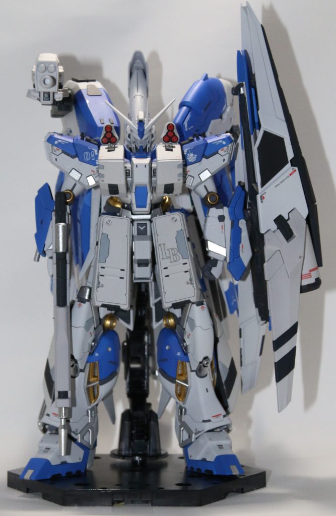 バックパックの片側に付いてるパーツは自作でかぶせる形で装着できます