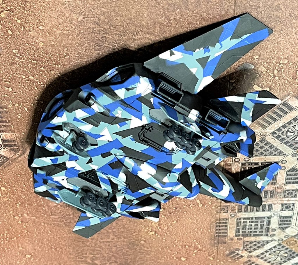 ( 。・v・。)ノ 下面もこの通り。タイヤはシタデルカラーで塗装しています。