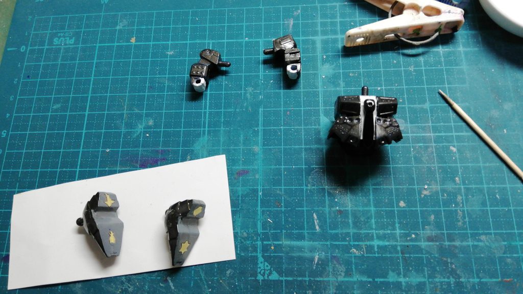 喪服をイメージしてます