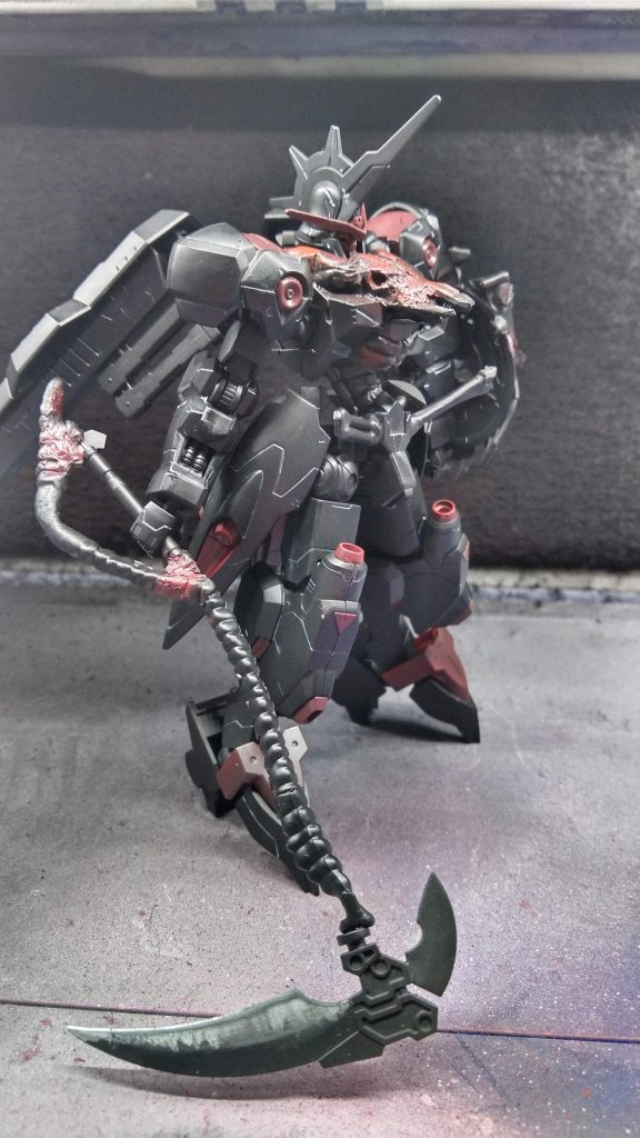 人骨鎌（先っちょがなんかのパーツそのままでダサい）弟に「こんなん作ったぞ（ﾄﾞﾔｧ）」とラインしたら「ダンボー○戦機ですかwww」と煽られ私のプラモスピリットは粉々に砕けた