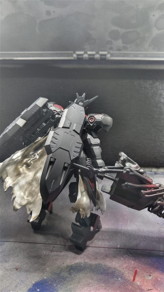 きたねぇ布（タバコとライターで炙ったプラ板）