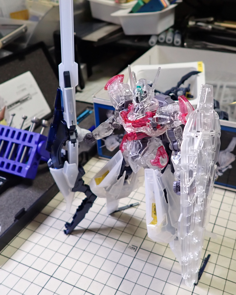 しかし合わせてみるとクリアの度合いが違う・・ルブリスは完全にクリア、ウーンドウォートはクリアホワイトで差がありました。