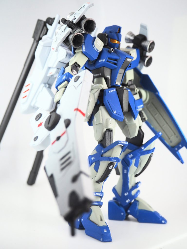 銃と肩ブースターはフルスクラッチなるもので作成しました。マイナスモールドやブースターなども使用しました。