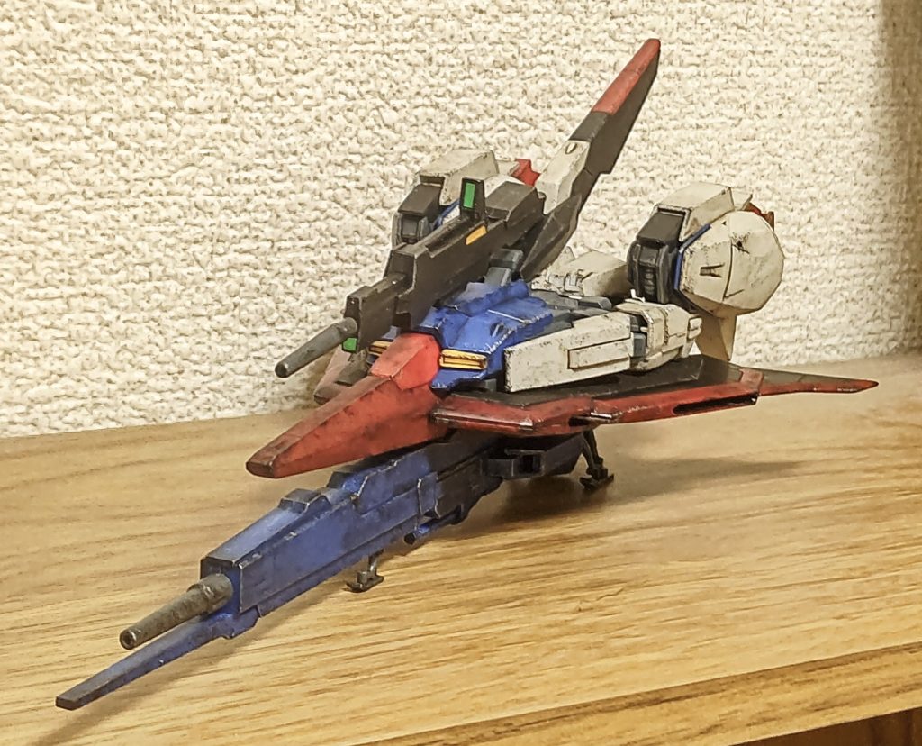 ウェイブライダー形態。壊しちゃいそうでヒヤヒヤします。