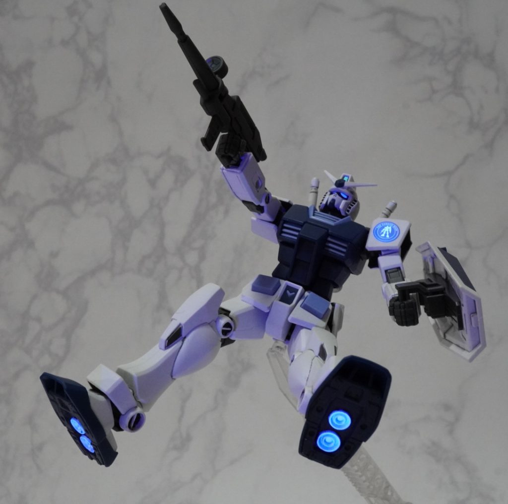 足裏バーニアは、スーパーファインシルバー→蛍光クリアーで、塗装。ブラックライトで発光します。